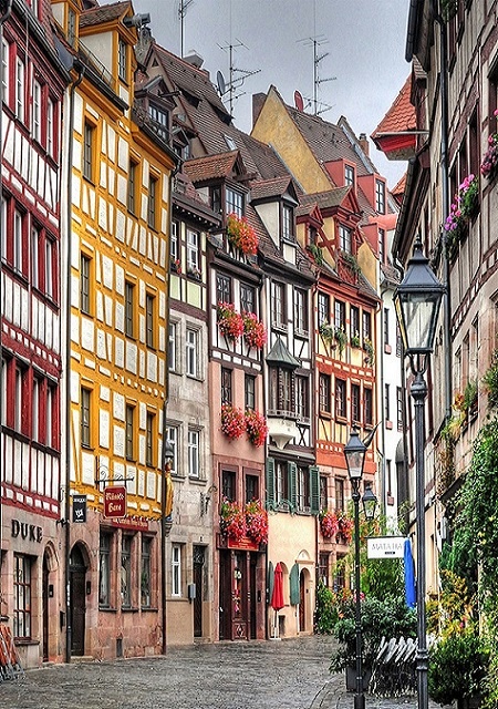 11db4c4f7182bb82bf3b0d8a25307351